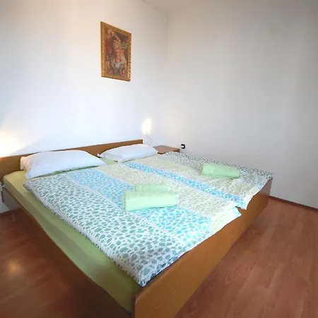 Fuer 4 Personen Ca 40 Qm In Njivice, Kvarner Bucht Krk *